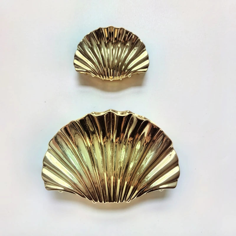 Shell Textured Metal Hair Claw