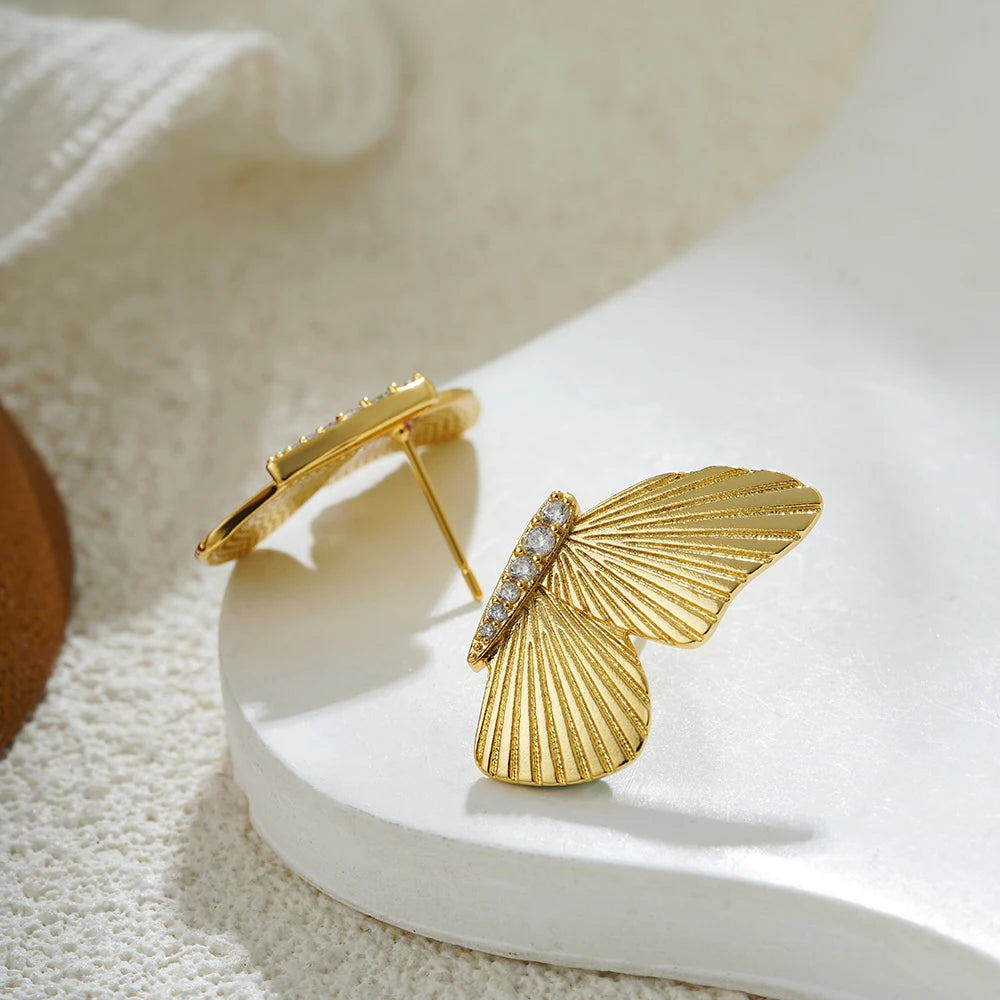 Retro Butterfly & Flower Stud Earrings – Gold-Plated Stainless Steel