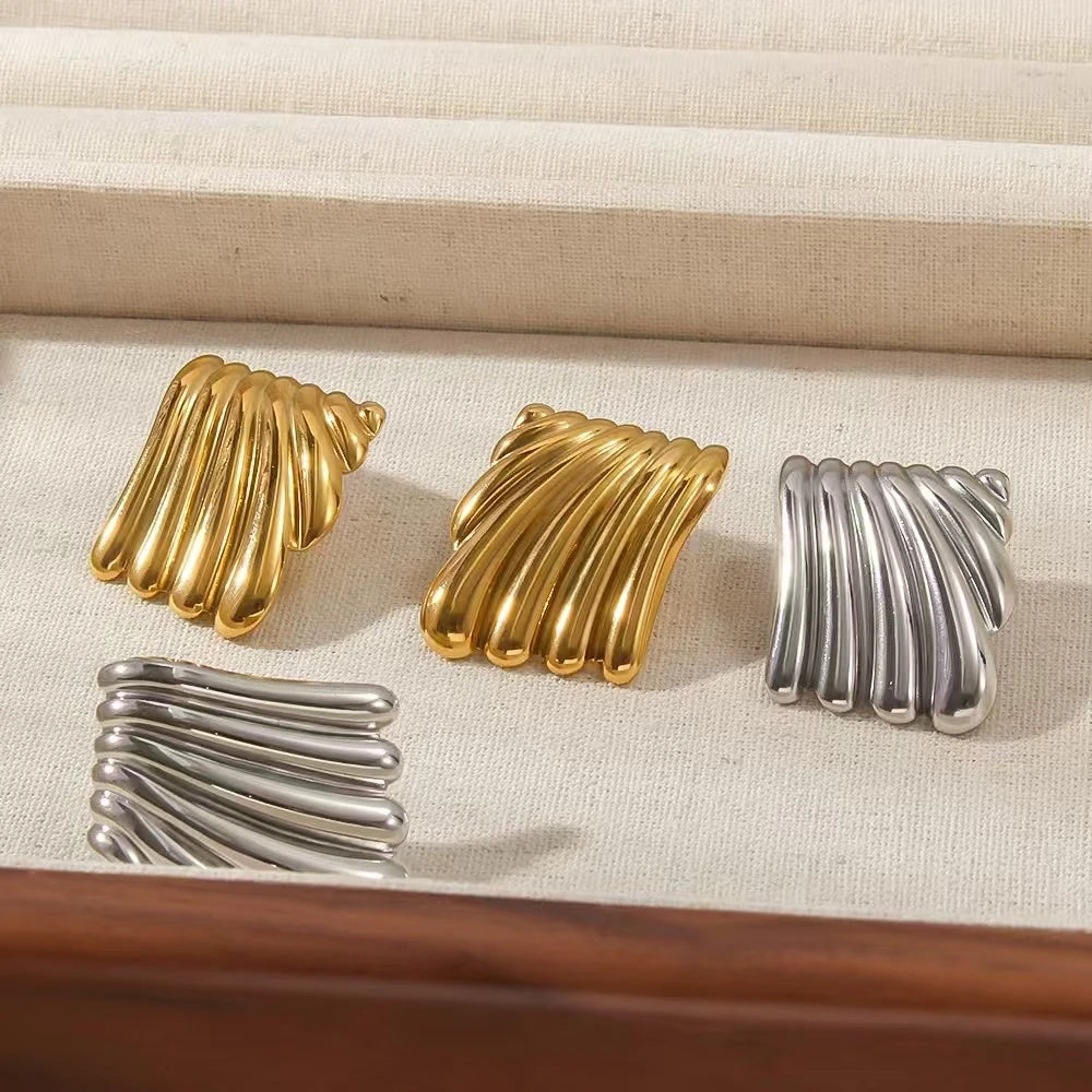 Retro Rectangular Ribbed Earrings