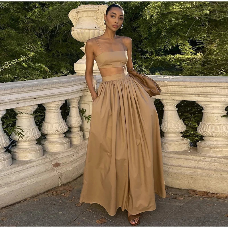 Tube Top & Maxi Skirt Set – Sexy & Effortless Summer Look