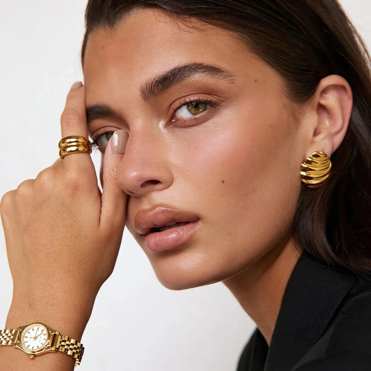 Beveled Thread  Gold Stud Earrings