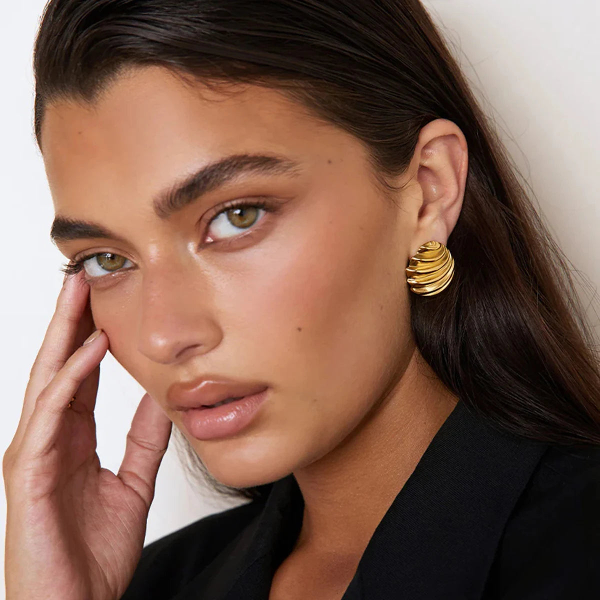 Beveled Thread  Gold Stud Earrings