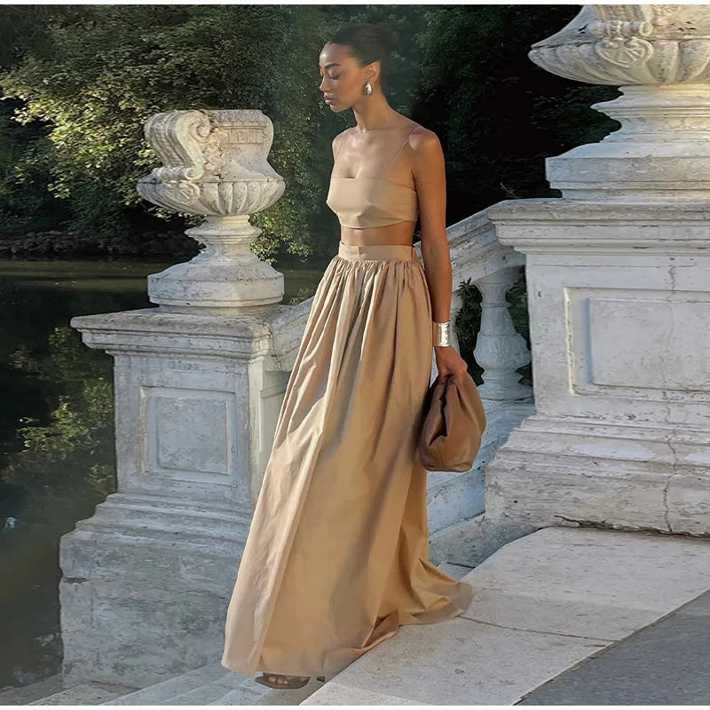 Tube Top & Maxi Skirt Set – Sexy & Effortless Summer Look